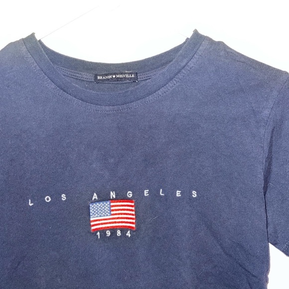 Brandy Melville Women's T-shirt - Picture 2 of 4